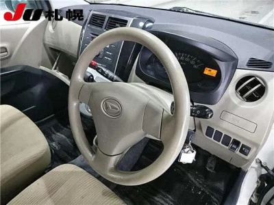 Daihatsu MIRA  с аукциона в Японии