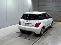 Toyota IST лот № 9364 оценка 3.5  с аукциона в Японии 4