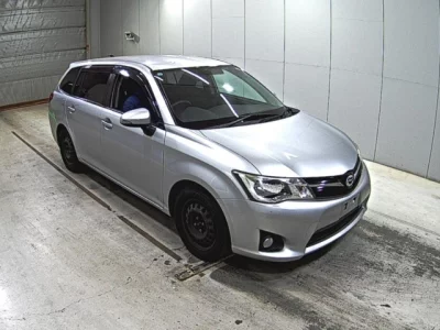 Toyota COROLLA FIELDER  с аукциона в Японии