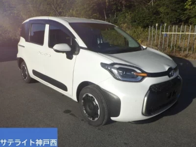 Toyota SIENTA  с аукциона в Японии