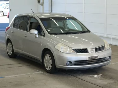 Nissan TIIDA  с аукциона в Японии