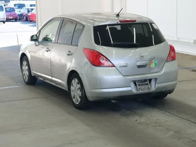 Nissan TIIDA  с аукциона в Японии