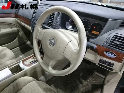 Nissan SYLPHY  с аукциона в Японии