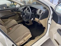 Honda STREAM лот № 2260 оценка 4  с аукциона в Японии 3