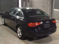 Audi A4 лот № 8313 оценка 3  с аукциона в Японии 1