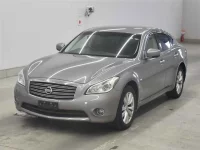 Nissan FUGA лот № 25100 оценка 4  с аукциона в Японии 3