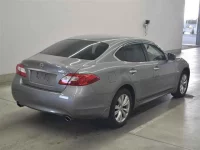 Nissan FUGA лот № 25100 оценка 4  с аукциона в Японии 4