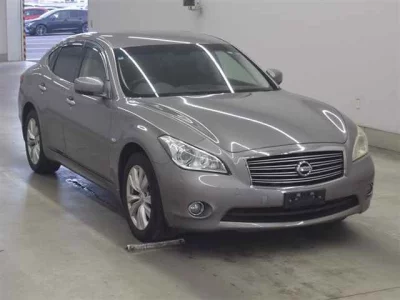 Nissan FUGA  с аукциона в Японии