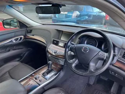 Nissan FUGA  с аукциона в Японии