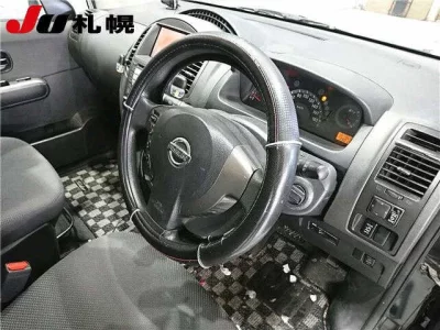 Nissan LAFESTA  с аукциона в Японии