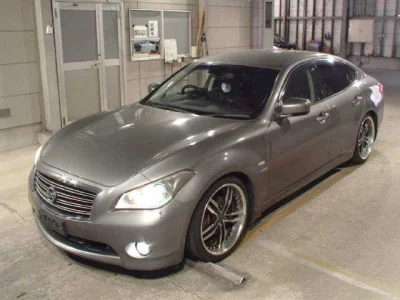 Nissan FUGA  с аукциона в Японии