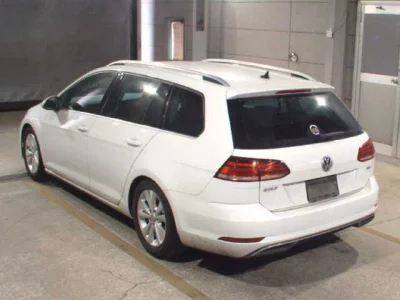 Volkswagen GOLF  с аукциона в Японии
