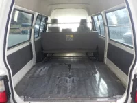 Mazda BONGO VAN лот № 1838 оценка 3.5  с аукциона в Японии 4