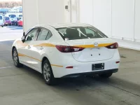 Mazda AXELA лот № 2288 оценка 3.5  с аукциона в Японии 1