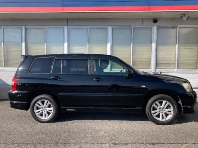 Toyota KLUGER  с аукциона в Японии