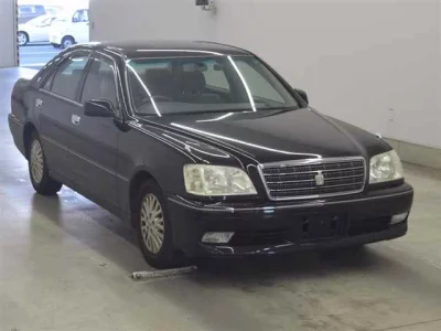 Toyota CROWN  с аукциона в Японии