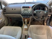 Honda FIT лот № 2304 оценка 3.5  с аукциона в Японии 4