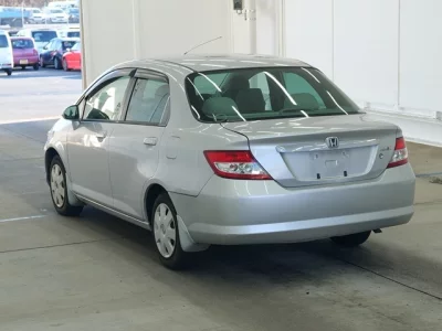 Honda FIT  с аукциона в Японии