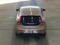 Volvo V40 лот № 2277 оценка 4  с аукциона в Японии 2