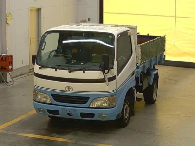 Toyota DYNA  с аукциона в Японии