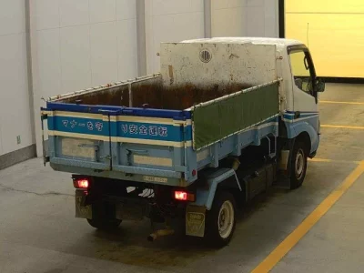 Toyota DYNA  с аукциона в Японии