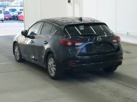 Mazda AXELA лот № 2306 оценка RA  с аукциона в Японии 1