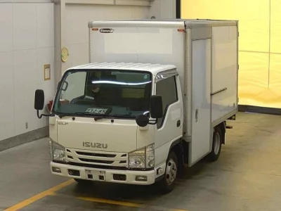 Isuzu ELF  с аукциона в Японии