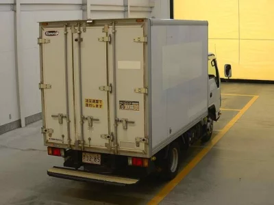 Isuzu ELF  с аукциона в Японии