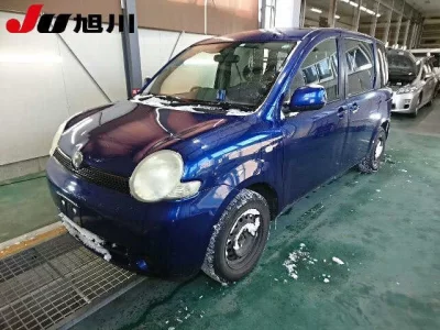 Toyota SIENTA  с аукциона в Японии