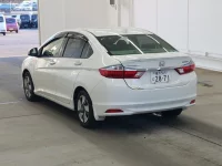 Honda GRACE лот № 2322 оценка RA  с аукциона в Японии 1