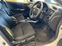 Honda GRACE лот № 2322 оценка RA  с аукциона в Японии 3