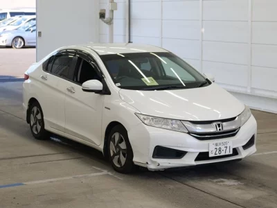 Honda GRACE  с аукциона в Японии