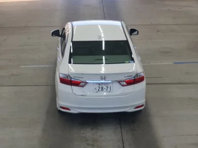 Honda GRACE  с аукциона в Японии