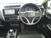 Honda GRACE лот № 3828 оценка 4  с аукциона в Японии 2