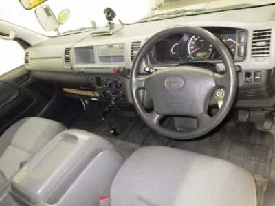 Toyota HIACE  с аукциона в Японии