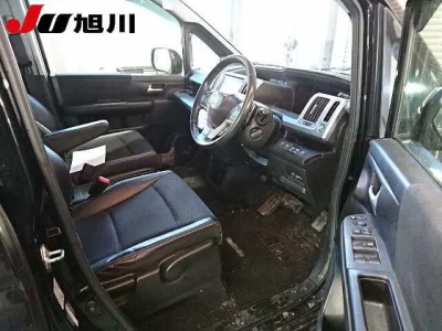 Honda STEP WAGON  с аукциона в Японии