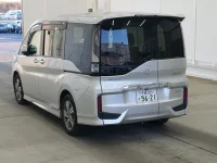 Honda STEP WAGON лот № 2332 оценка 4  с аукциона в Японии 1