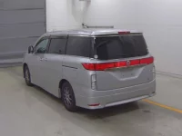 Nissan ELGRAND лот № 7014 оценка R  с аукциона в Японии 1
