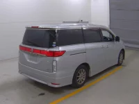Nissan ELGRAND лот № 7014 оценка R  с аукциона в Японии 3