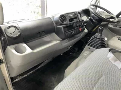 Toyota DYNA  с аукциона в Японии