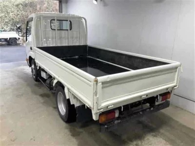 Toyota DYNA  с аукциона в Японии
