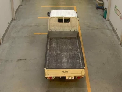 Toyota DYNA  с аукциона в Японии