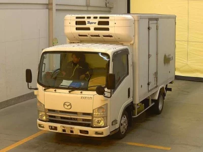 Mazda TITAN  с аукциона в Японии