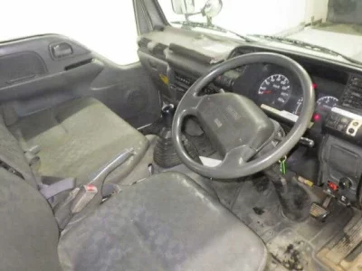 Isuzu ELF  с аукциона в Японии