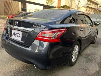 Nissan TEANA