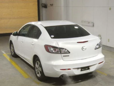 Mazda AXELA  с аукциона в Японии