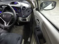 Honda INSIGHT лот № 4022 оценка R  с аукциона в Японии 6