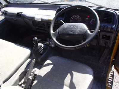 Isuzu ELF  с аукциона в Японии