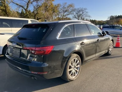 Audi A4  с аукциона в Японии