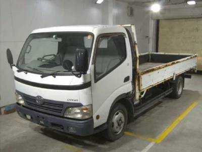 Toyota DYNA  с аукциона в Японии